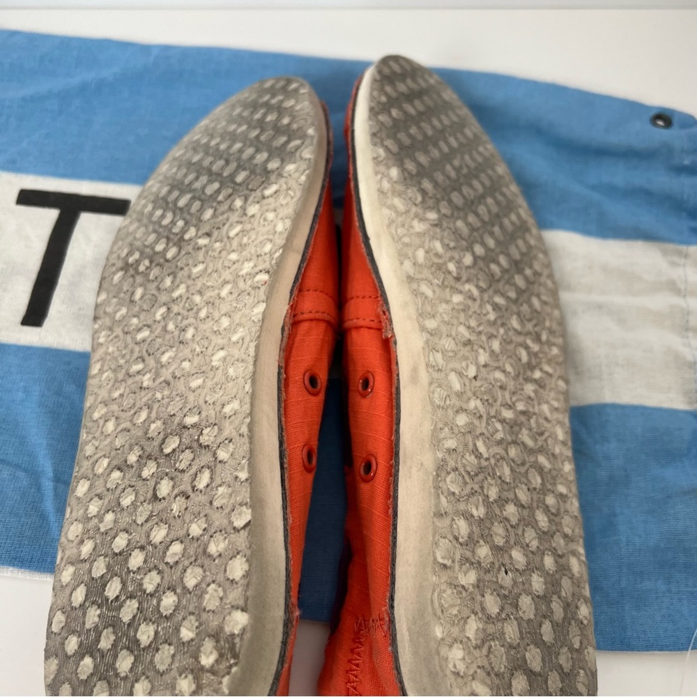 Toms - Picture 8 of 9